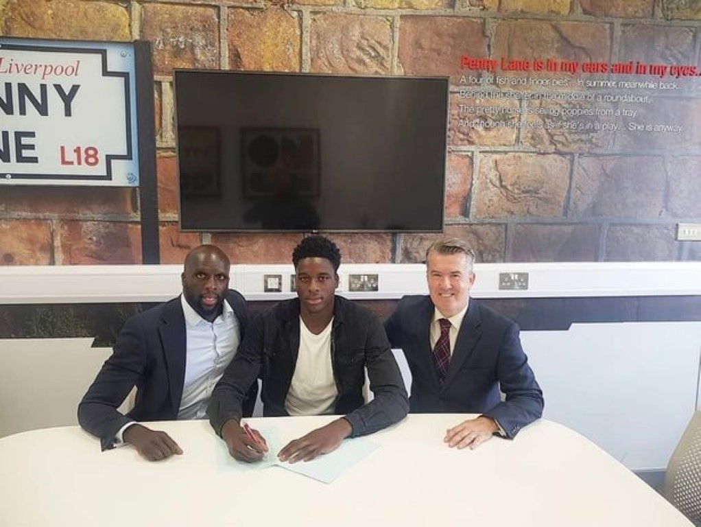 Kai McKenzie-Lyle a assinar contrato